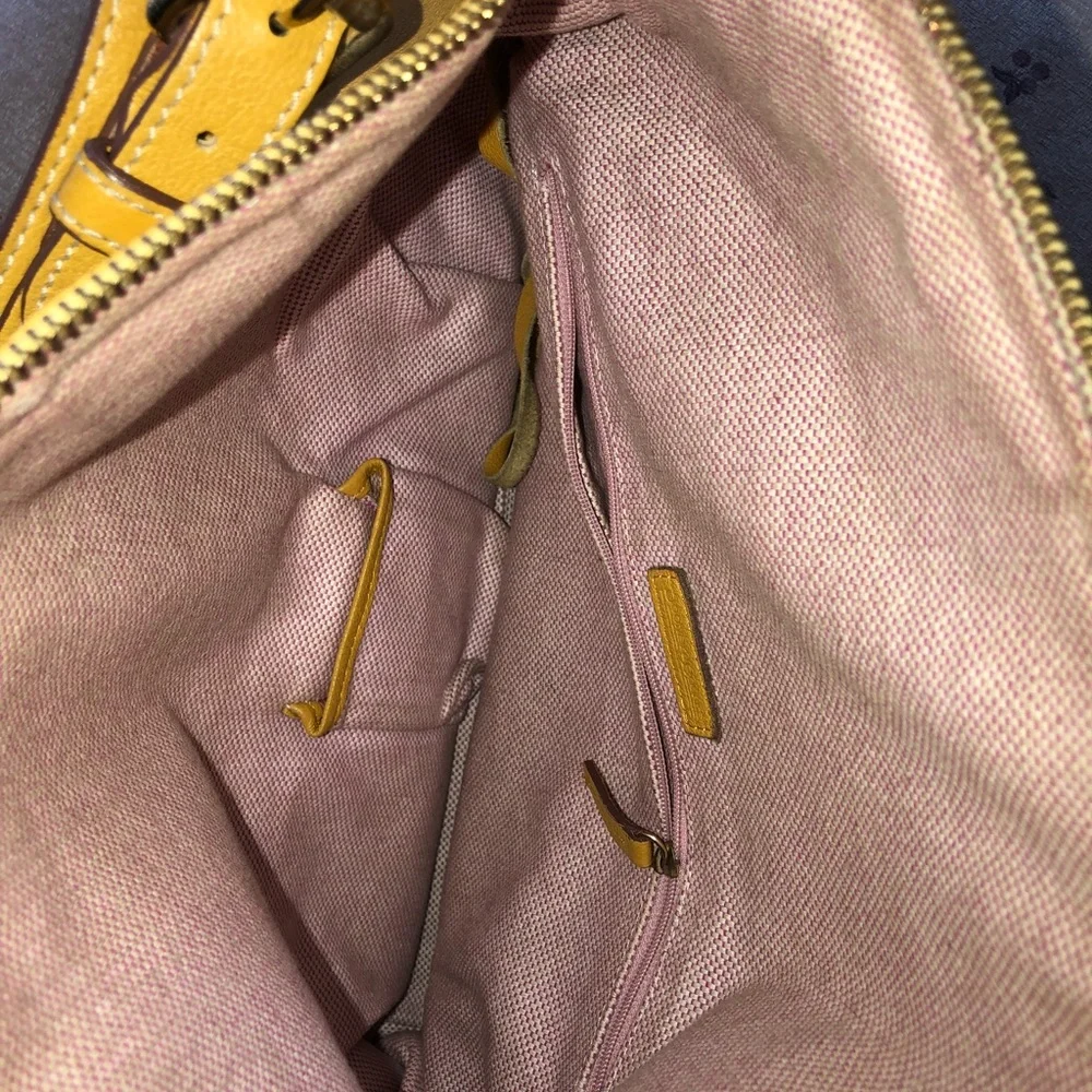 Dooney & Bourke - Picture 3 of 3